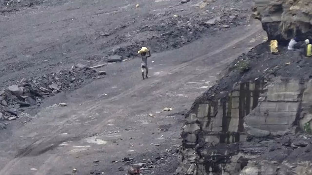 Centre allows power plants to blend imported, local coal to meet power demand Centre allows power plants to blend imported, local coal to meet power demand