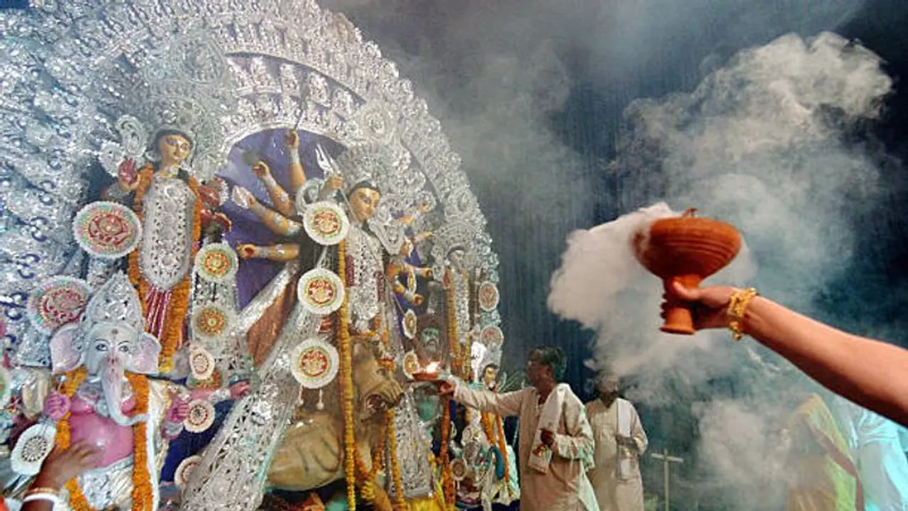 দুর্গাপুজা ও তার পরবর্তী সময় এই ৫ রাশির জন্য খুব চাপের হতে পারে, দেখে কোন রাশি আছে এই তালিকায়