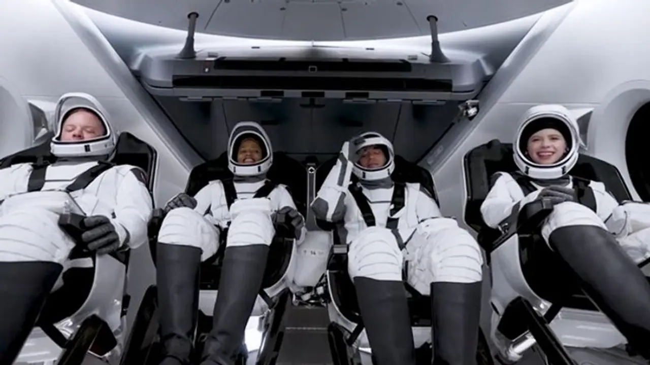 SpaceX Inspiration4 mission tourists return to earth after 3 day terrestrial excursion SpaceX Inspiration4 mission tourists return to earth after 3 day terrestrial excursion