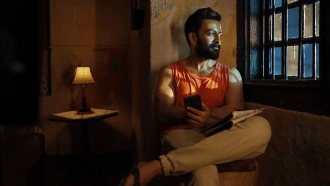 മലയാളത്തിലെ ആദ്യ ഹൈബ്രിഡ് റിലീസ് ആവാന്‍ പൃഥ്വിരാജിന്‍റെ 'ഭ്രമം'; തിയറ്ററുകളിലും ഒടിടിയിലും ഒരുമിച്ച്