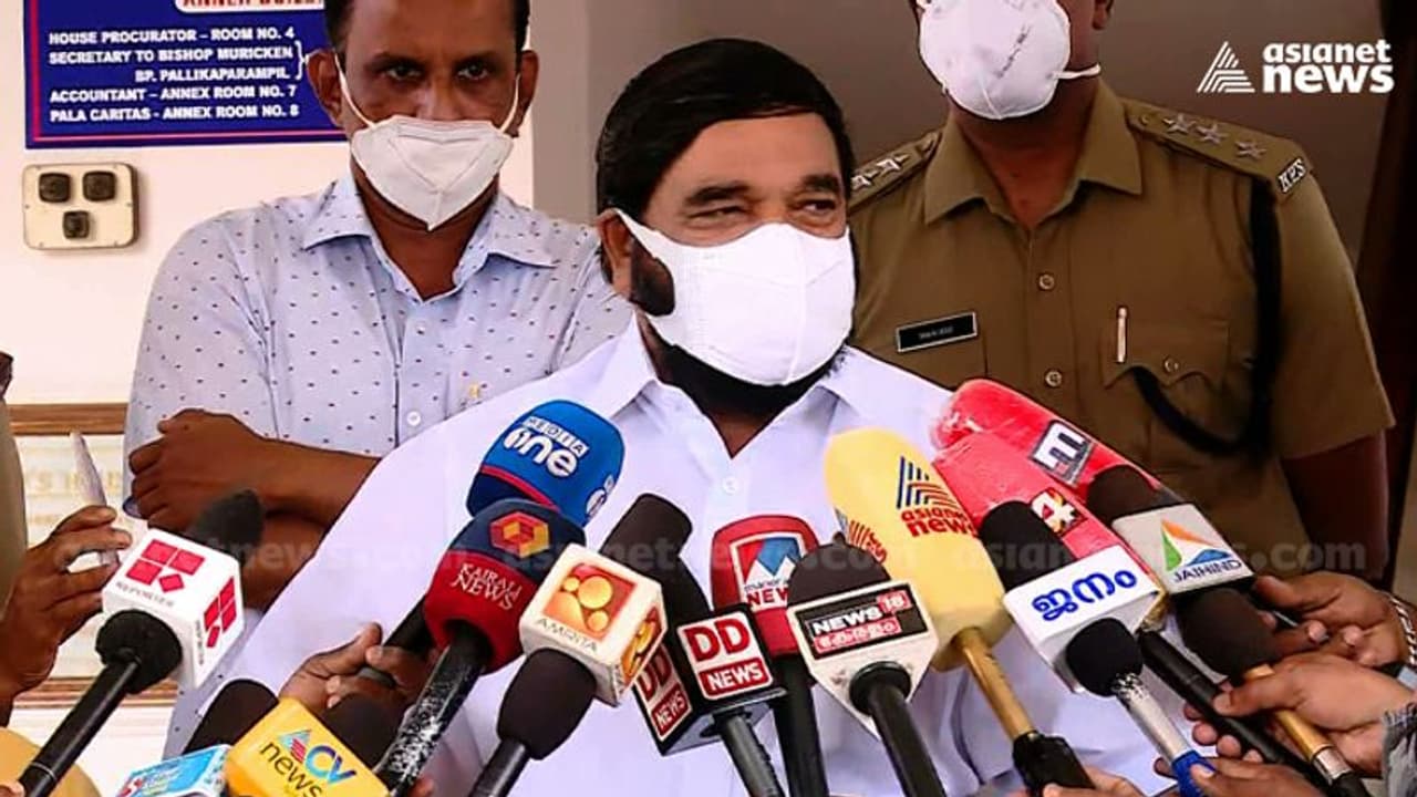 നിക്ഷേപങ്ങൾക്ക് പലിശ കൂട്ടി, വായ്പ പലിശ കുറച്ചു; സഹകരണ ബാങ്കുകളുടെ പലിശ പുതുക്കി നിശ്ചയിച്ചു നിക്ഷേപങ്ങൾക്ക് പലിശ കൂട്ടി, വായ്പ പലിശ കുറച്ചു; സഹകരണ ബാങ്കുകളുടെ പലിശ പുതുക്കി നിശ്ചയിച്ചു