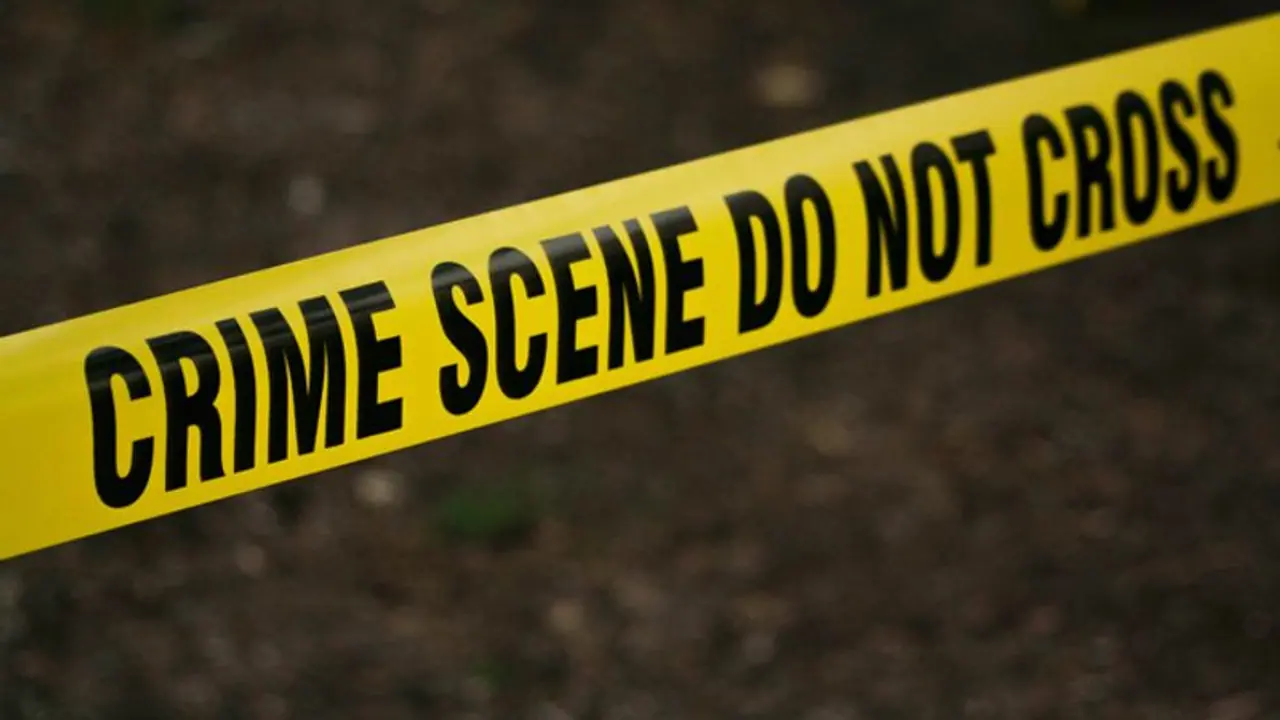 கடலூரில் பயங்கரம்…! ரவுடி மனைவியை போட்டு தள்ளிய 12 பேர்…