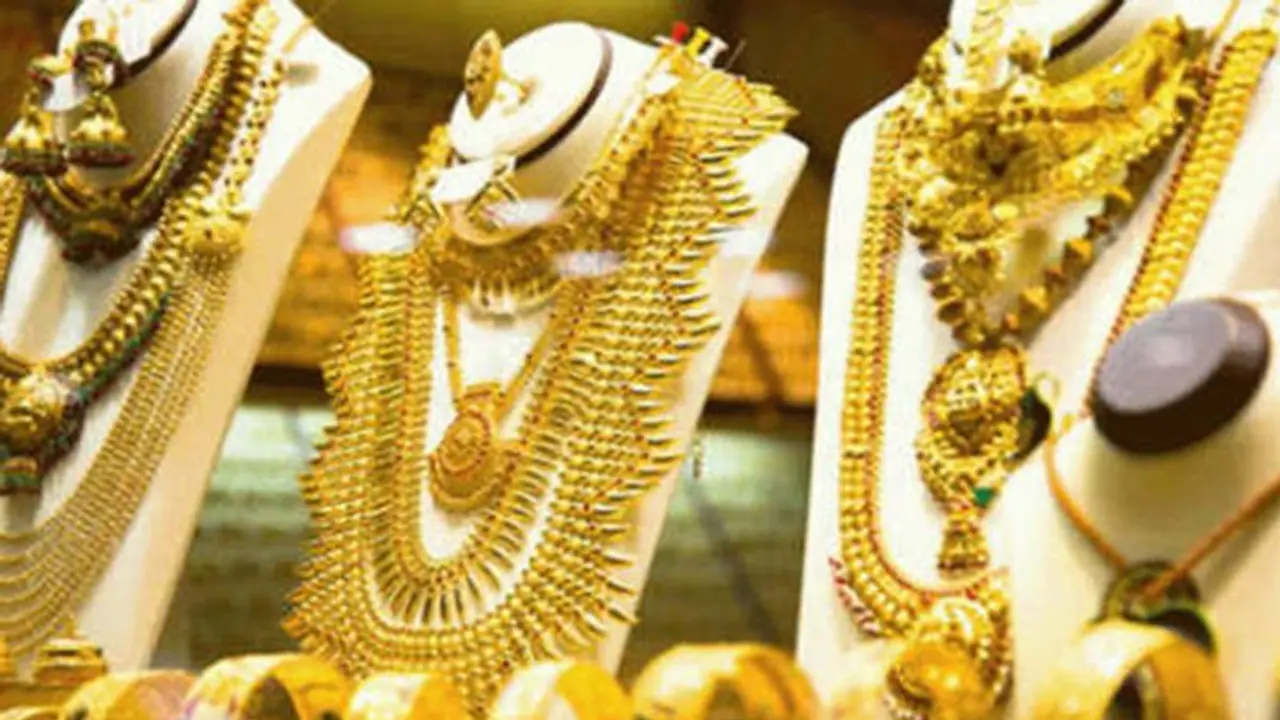 Gold, silver price today, November 29: While gold price increases, silver declines; check out rates