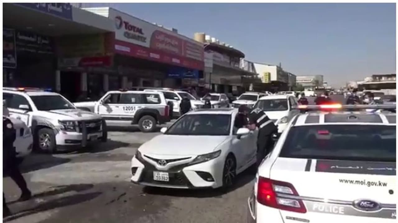 ഇഖാമ നിയമലംഘകരെ കണ്ടെത്താന് വ്യാപക പരിശോധന; 248 പ്രവാസികള് അറസ്റ്റില് ഇഖാമ നിയമലംഘകരെ കണ്ടെത്താന് വ്യാപക പരിശോധന; 248 പ്രവാസികള് അറസ്റ്റില്