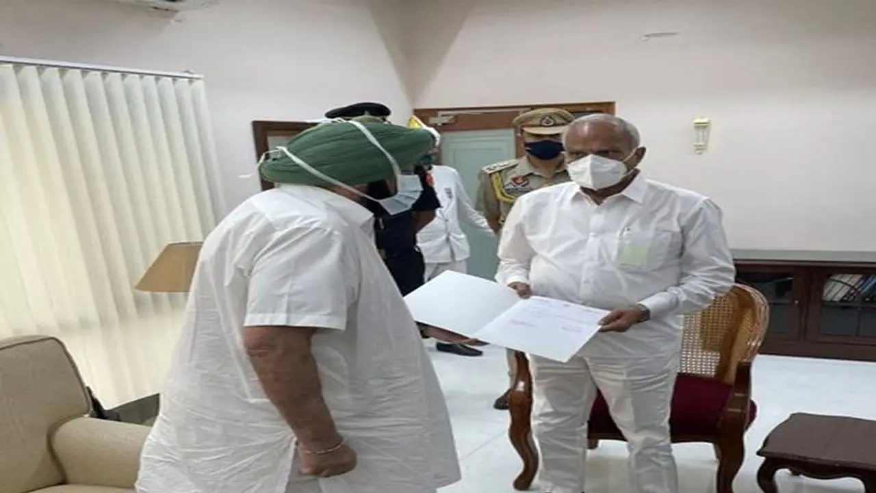 सिद्धू को anti national कहने पर भड़के पूर्व DGP, कैप्टन पर ISI एजेंट के साथ relationship में रहने का आरोप सिद्धू को anti national कहने पर भड़के पूर्व DGP, कैप्टन पर ISI एजेंट के साथ relationship में रहने का आरोप