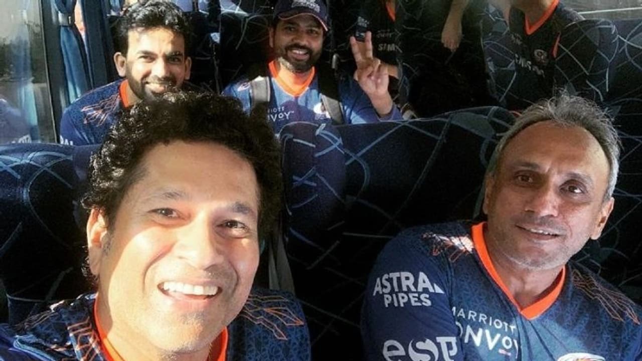 രണ്ടുവർഷത്തെ ഇടവേളയ്ക്ക് ശേഷം സച്ചിൻ വീണ്ടും മുംബൈ ഇന്ത്യൻസിനൊപ്പം