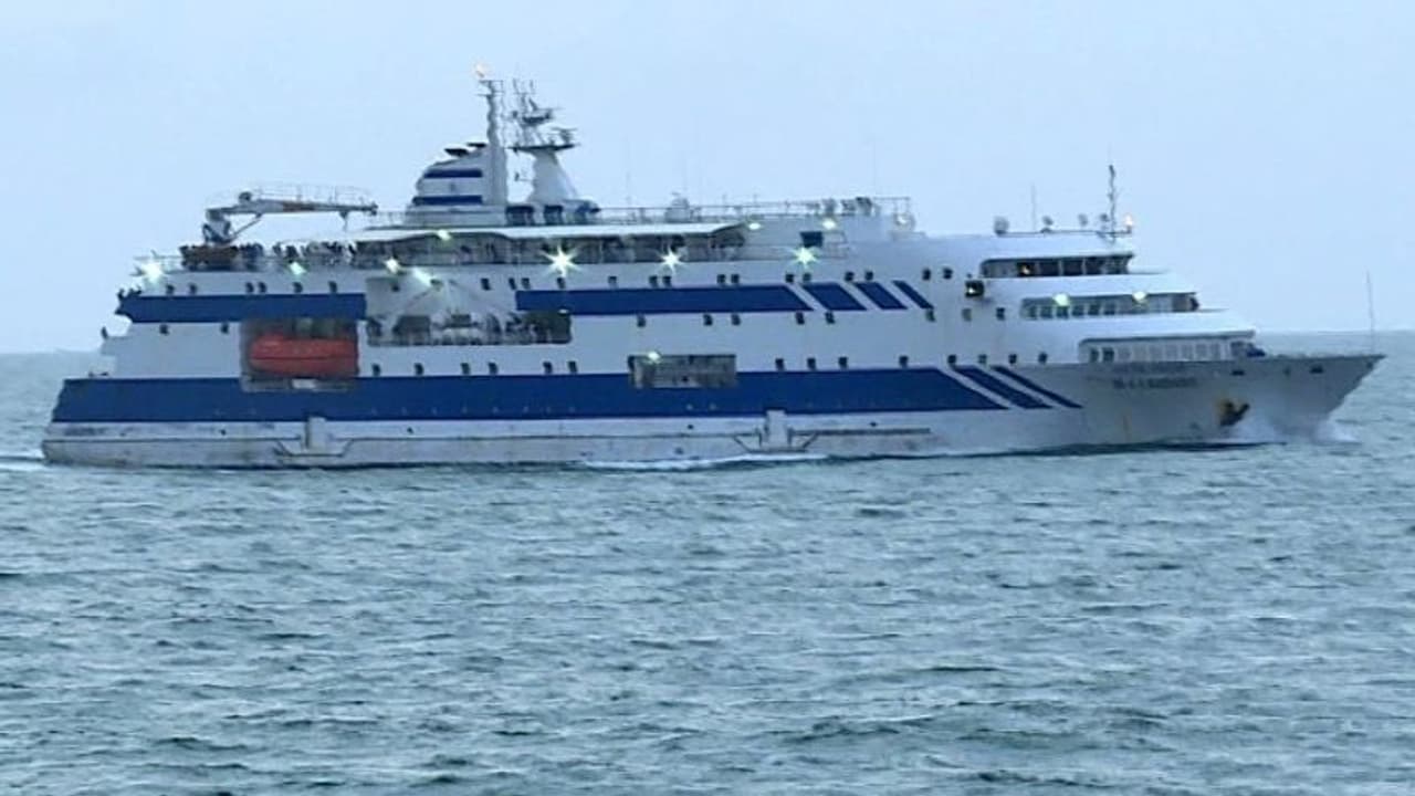 കൊച്ചിയിലെ ആഘോഷങ്ങൾക്ക് ഉല്ലാസകപ്പൽ, സഞ്ചാരികളെ കാത്ത് നെഫർറ്റിറ്റി, യാത്ര പുനരാരംഭിച്ചു കൊച്ചിയിലെ ആഘോഷങ്ങൾക്ക് ഉല്ലാസകപ്പൽ, സഞ്ചാരികളെ കാത്ത് നെഫർറ്റിറ്റി, യാത്ര പുനരാരംഭിച്ചു