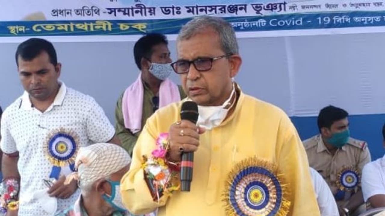 রাজ্যের 'টানাটানির' সংসারে চা জলখাবারে ব্যায় ১২ লক্ষ, ক্রেতা সুরক্ষা দফতরের মেলার খরচ কোটি টাকা রাজ্যের 'টানাটানির' সংসারে চা জলখাবারে ব্যায় ১২ লক্ষ, ক্রেতা সুরক্ষা দফতরের মেলার খরচ কোটি টাকা