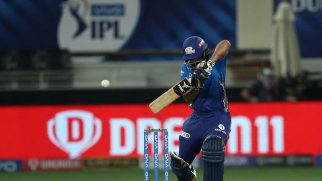 തിരിച്ചടിച്ച് ചെന്നൈ, മുംബൈ മുന്‍നിരയ്‌ക്കും കാലുറച്ചില്ല; ആവേശം മുറുകുന്നു