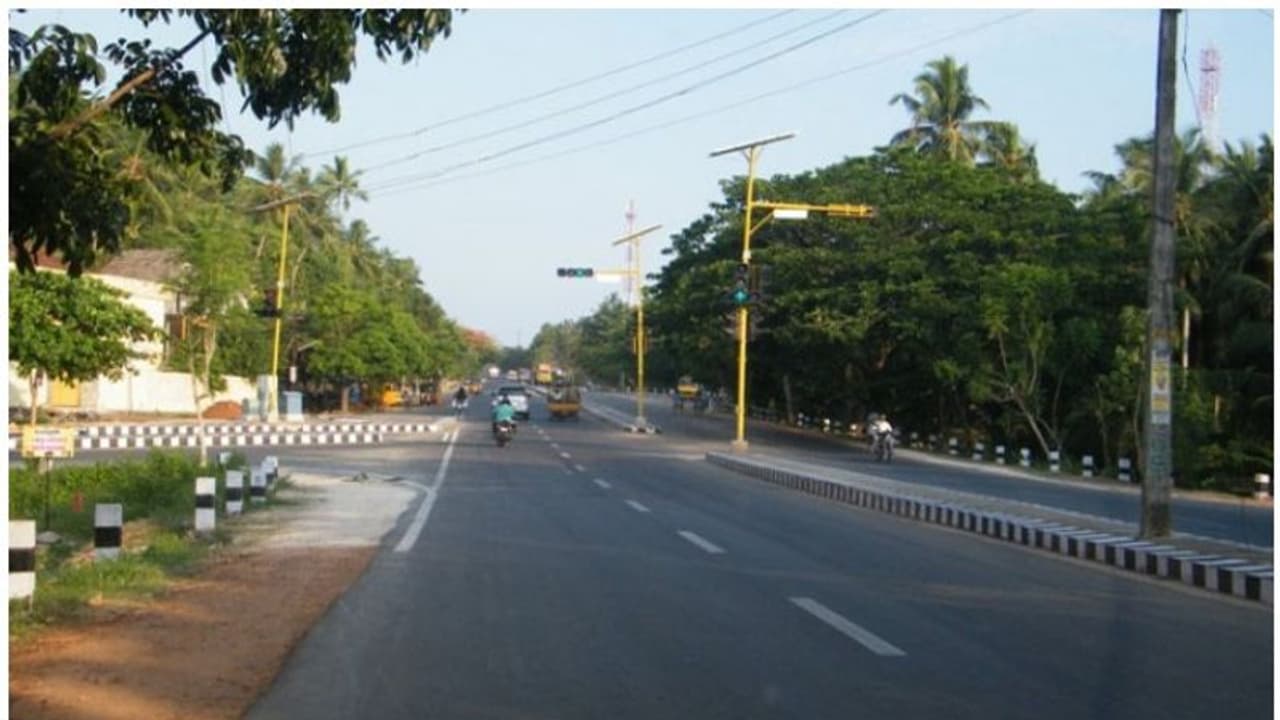 നെയ്യാറ്റിൻകരയിൽ കഴക്കൂട്ടം കാരോട് ബൈപ്പാസ് പണികൾ പാതി വഴിയിൽ; നിർമ്മാണം അശാസ്ത്രീയമെന്ന് നാട്ടുകാർ നെയ്യാറ്റിൻകരയിൽ കഴക്കൂട്ടം കാരോട് ബൈപ്പാസ് പണികൾ പാതി വഴിയിൽ; നിർമ്മാണം അശാസ്ത്രീയമെന്ന് നാട്ടുകാർ