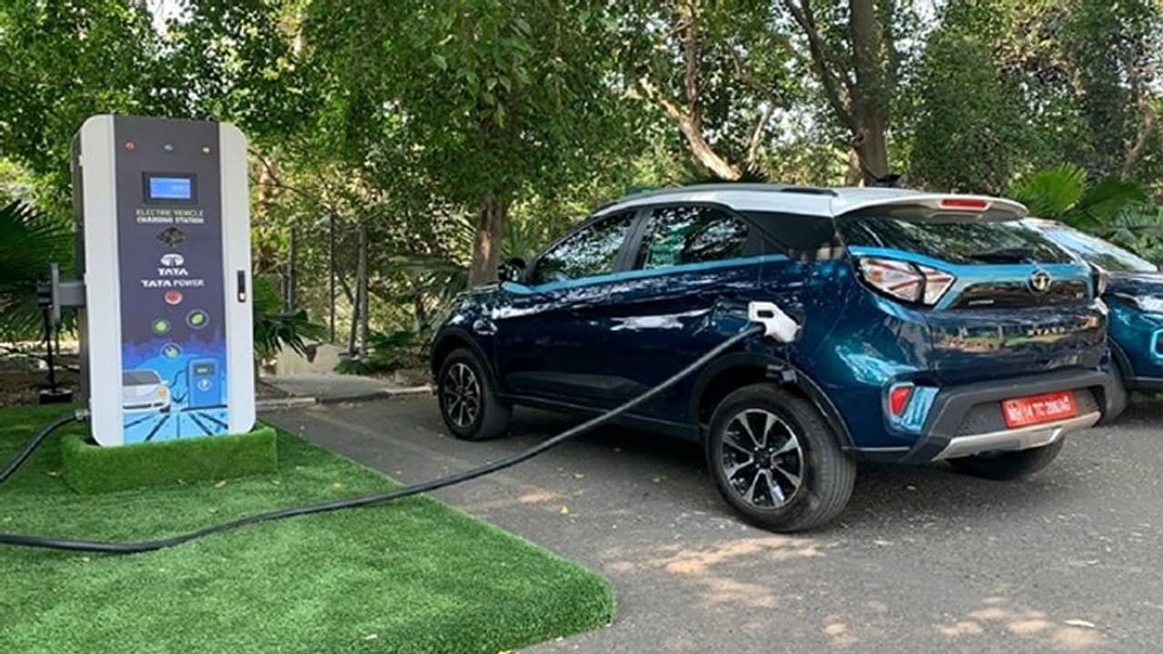 టాటా మోటార్స్ నుంచి మార్కెట్లోకి ప్రవేశిస్తున్న, ఎలక్ట్రిక్ SUV కార్లు ఇవే, త్వరలోనే సఫారీ ఎలక్ట్రిక్ కారు టాటా మోటార్స్ నుంచి మార్కెట్లోకి ప్రవేశిస్తున్న, ఎలక్ట్రిక్ SUV కార్లు ఇవే, త్వరలోనే సఫారీ ఎలక్ట్రిక్ కారు