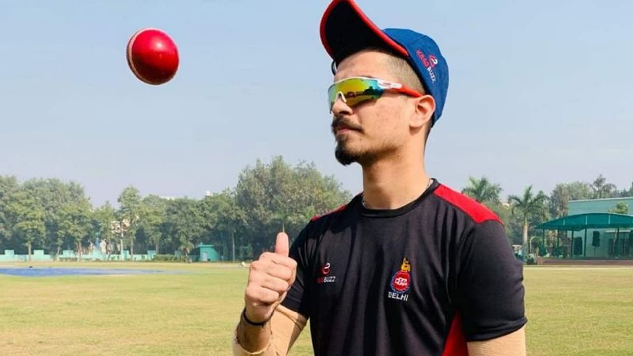 घरेलू क्रिकेट में धमाल मचा रहे हैं ऑल राउंडर मोक्ष मुरगई, 7 साल की उम्र में इस खिलाड़ी से मिली थी प्रेरणा घरेलू क्रिकेट में धमाल मचा रहे हैं ऑल राउंडर मोक्ष मुरगई, 7 साल की उम्र में इस खिलाड़ी से मिली थी प्रेरणा