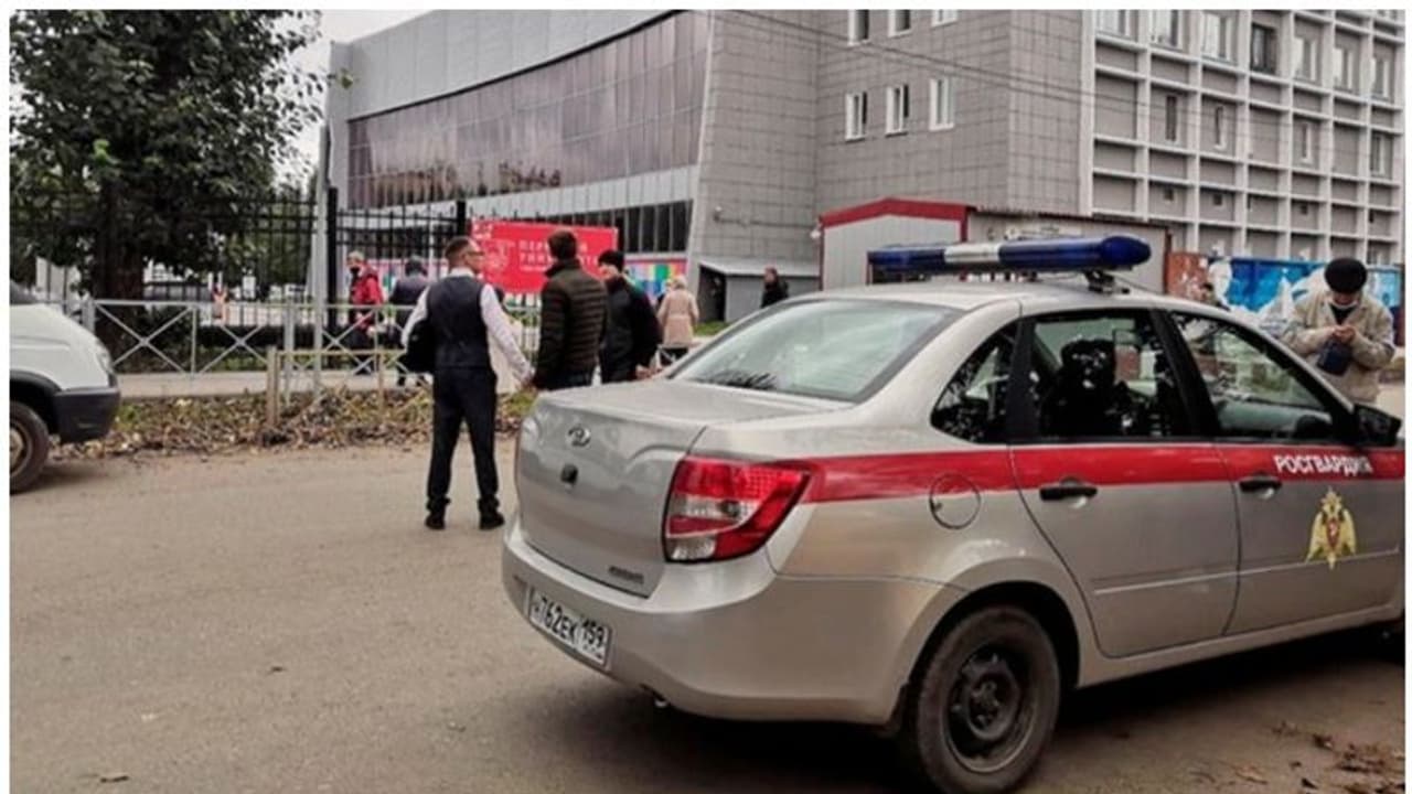 റഷ്യയിലെ പെം സർവകലാശാലയിൽ വെടിവെപ്പ്, 8 പേർ കൊല്ലപ്പെട്ടു, നിരവധിപ്പേർക്ക് പരിക്ക് റഷ്യയിലെ പെം സർവകലാശാലയിൽ വെടിവെപ്പ്, 8 പേർ കൊല്ലപ്പെട്ടു, നിരവധിപ്പേർക്ക് പരിക്ക്