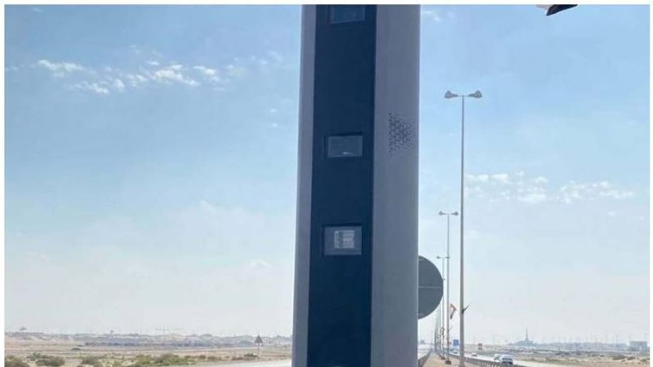 റോഡ് സുരക്ഷ വര്‍ധിപ്പിക്കുന്നതിന് അത്യാധുനിക ട്രാഫിക് റഡാറുകള്‍ സ്ഥാപിക്കാനൊരുങ്ങി അബുദാബി