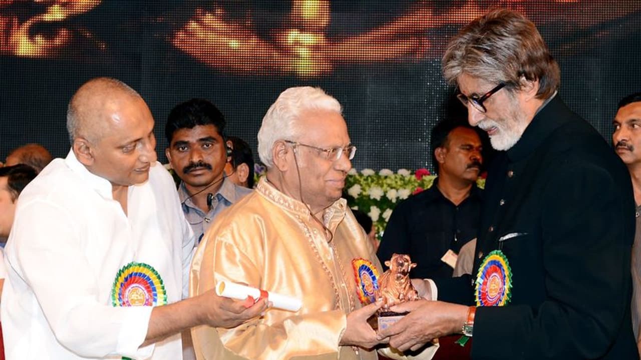 లెజెండరీ పబ్లిసిటీ డిజైనర్ ఈశ్వర్ ఇకలేరు లెజెండరీ పబ్లిసిటీ డిజైనర్ ఈశ్వర్ ఇకలేరు