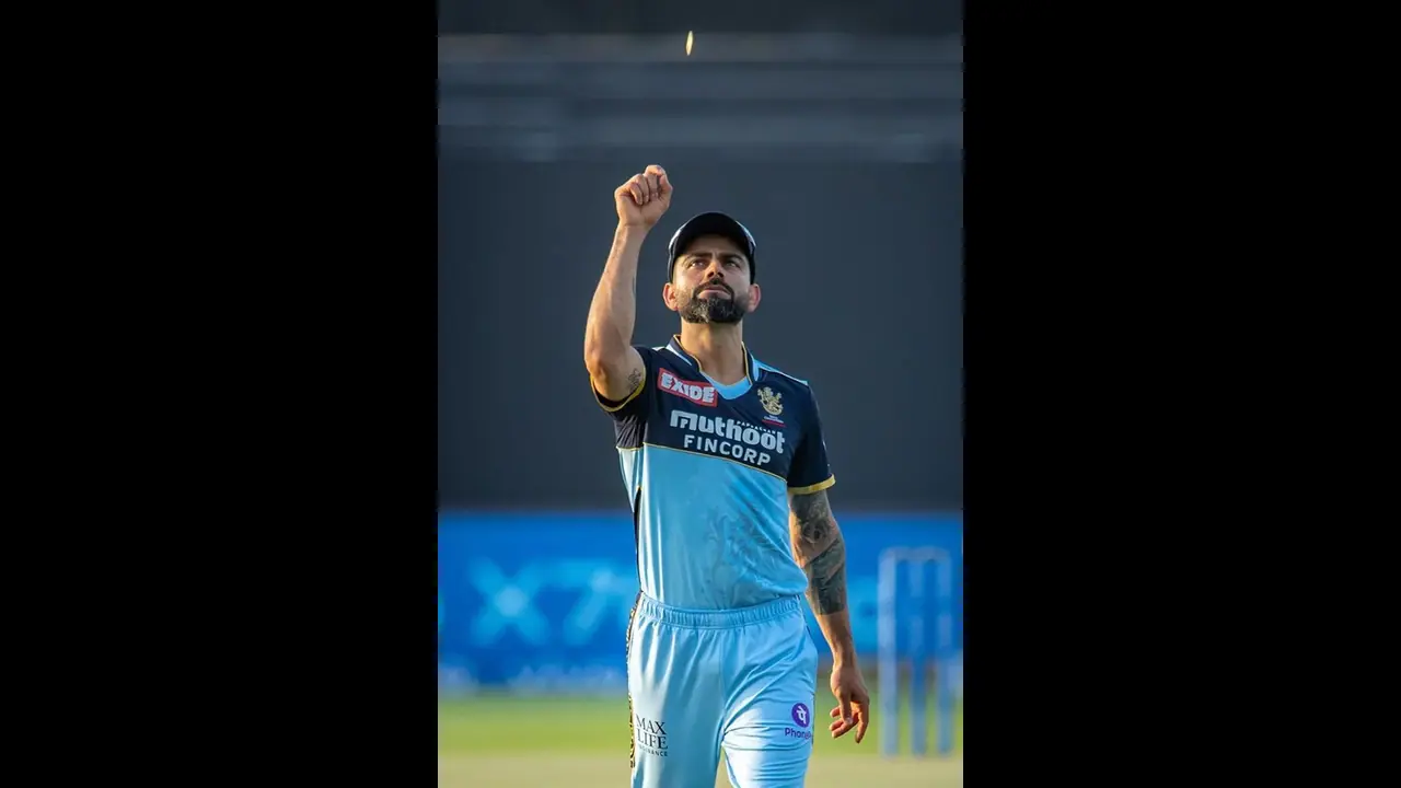 IPL 2021: ಸದ್ಯದಲ್ಲೇ RCB ನಾಯಕತ್ವದಿಂದ ಕೊಹ್ಲಿಗೆ ಕೊಕ್, ಮಾಜಿ ಕ್ರಿಕೆಟಿಗನಿಂದ ಹೊಸ ಬಾಂಬ್! IPL 2021: ಸದ್ಯದಲ್ಲೇ RCB ನಾಯಕತ್ವದಿಂದ ಕೊಹ್ಲಿಗೆ ಕೊಕ್, ಮಾಜಿ ಕ್ರಿಕೆಟಿಗನಿಂದ ಹೊಸ ಬಾಂಬ್!