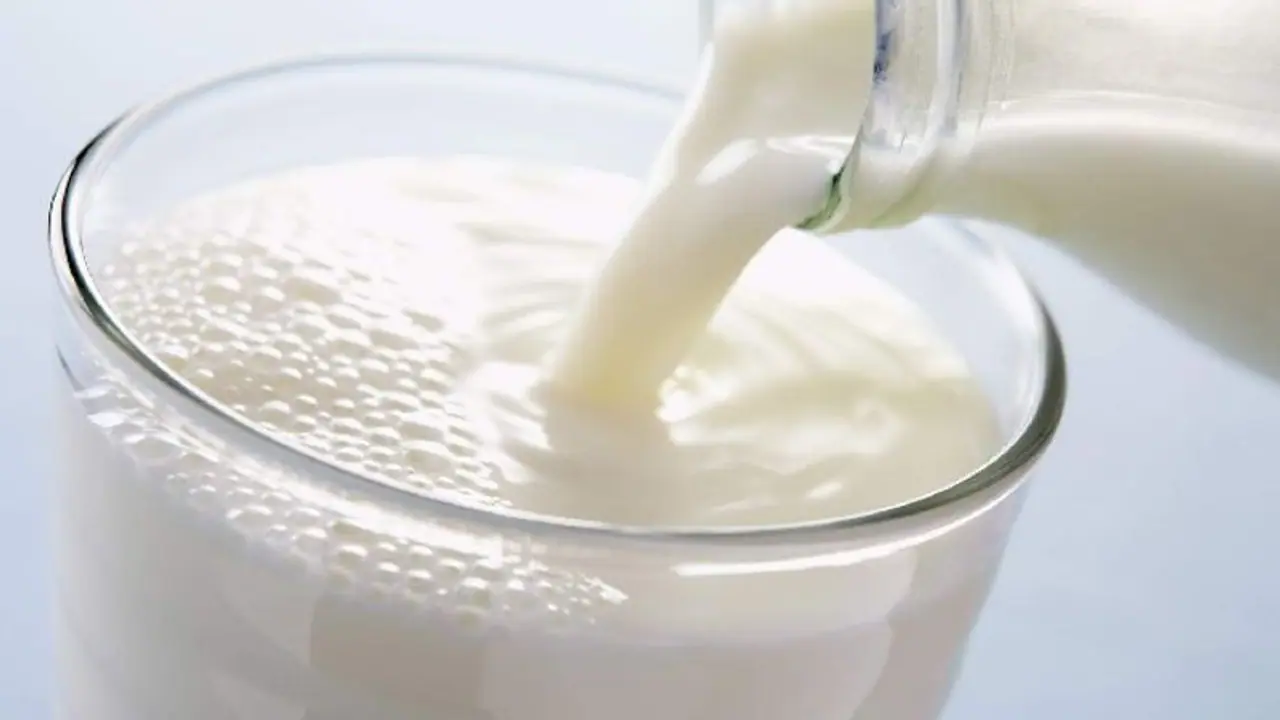 ರಾಜ್ಯದ ಜನತೆಗೆ ಮತ್ತೊಂದು ಆಘಾತ: ಬೆಲೆ ಏರಿಕೆ ಮಧ್ಯೆ ಹಾಲಿದ ದರ ಹೆಚ್ಚಳ..?