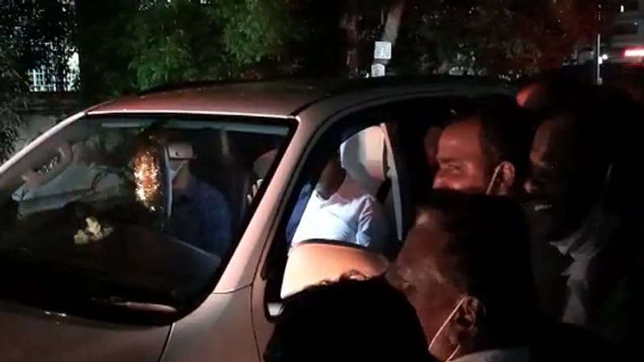 ఎంపీపీ ఎన్నిక రగడ: జగన్ వద్దకు చేరిన దర్శి పంచాయతీ.. బూచేపల్లి, మద్ధిశెట్టిలకు క్లాస్ పీకిన సీఎం ఎంపీపీ ఎన్నిక రగడ: జగన్ వద్దకు చేరిన దర్శి పంచాయతీ.. బూచేపల్లి, మద్ధిశెట్టిలకు క్లాస్ పీకిన సీఎం