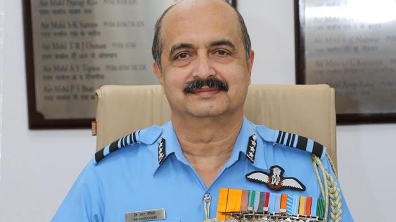 RKS ಬದೌರಿಯಾ ಸೆ.30ಕ್ಕೆ ನಿವೃತ್ತಿ, ಮುಂದಿನ IAF ಮುಖ್ಯಸ್ಥರಾಗಿ ವಿಆರ್ ಚೌಧರಿ ಆಯ್ಕೆ! RKS ಬದೌರಿಯಾ ಸೆ.30ಕ್ಕೆ ನಿವೃತ್ತಿ, ಮುಂದಿನ IAF ಮುಖ್ಯಸ್ಥರಾಗಿ ವಿಆರ್ ಚೌಧರಿ ಆಯ್ಕೆ!