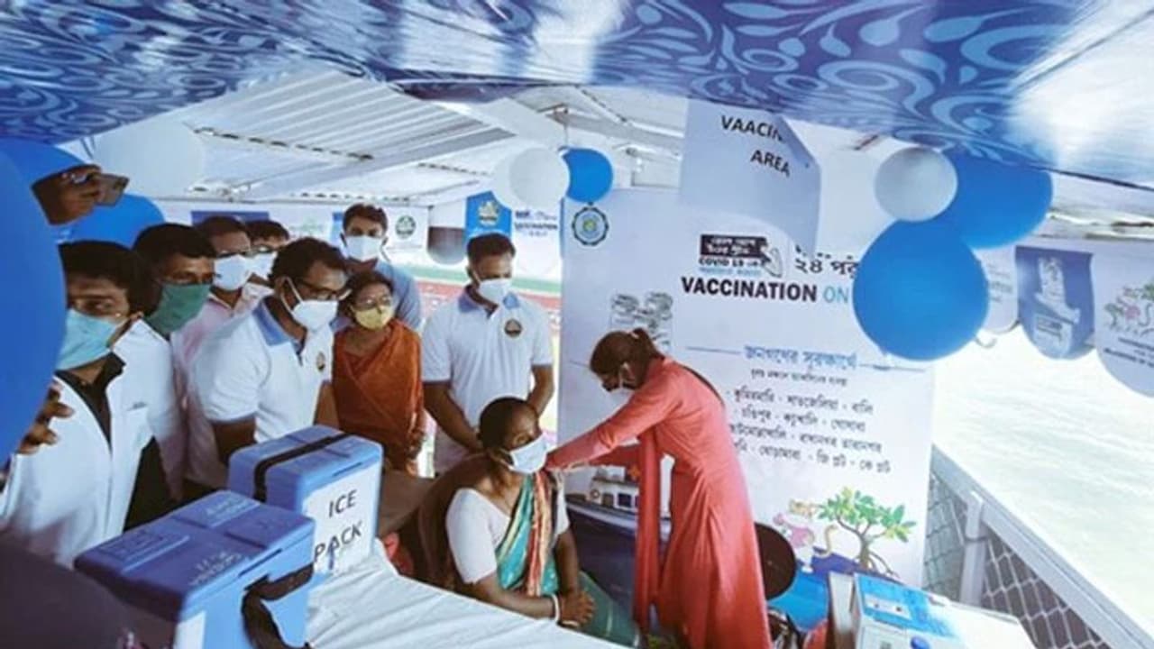 तुम्हारी Vaccine 'वैक्सीन' और हमारी Vaccine 'वैक्सीन' नहीं? ब्रिटेन ने Covishield को दी मान्यता, पर पेंच है