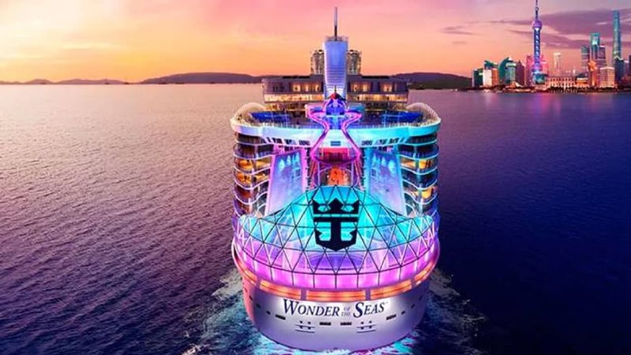 കന്നിയാത്രക്കൊരുങ്ങി ലോകത്തിലെ ഏറ്റവും വലിയ ക്രൂയിസ് കപ്പൽ, കാത്തിരിക്കുന്നത് അവസാനിക്കാത്ത അത്ഭുതങ്ങൾ കന്നിയാത്രക്കൊരുങ്ങി ലോകത്തിലെ ഏറ്റവും വലിയ ക്രൂയിസ് കപ്പൽ, കാത്തിരിക്കുന്നത് അവസാനിക്കാത്ത അത്ഭുതങ്ങൾ