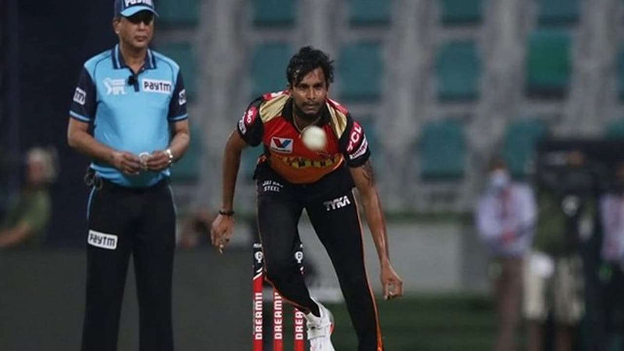 IPL 2021: दूसरे फेज में भी कोरोना का संकट, टी नटराजन कोरोना पॉजिटिव, संपर्क में आए खिलाड़ी आइसोलेट