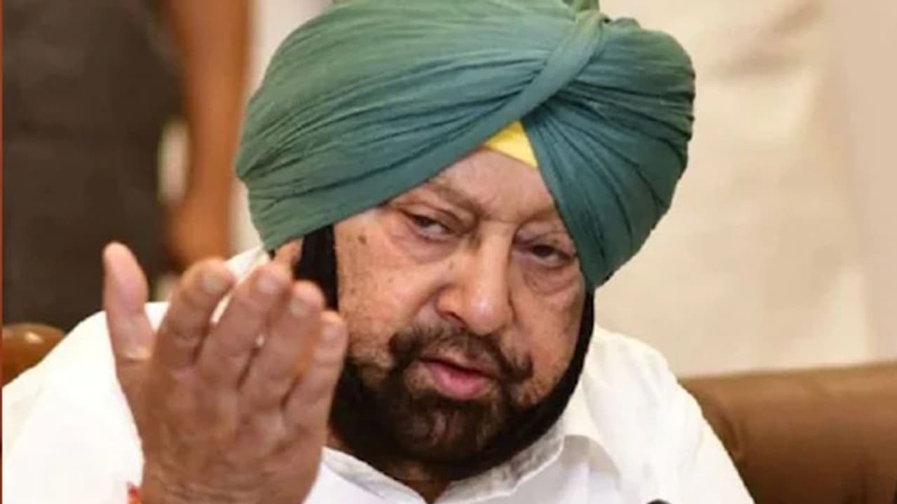 बगावती तेवर: सिद्धू को CM बनने से रोकने के लिए अमरिंदर का बड़ा अटैक, राहुल प्रियंका के खिलाफ भी बोले बगावती तेवर: सिद्धू को CM बनने से रोकने के लिए अमरिंदर का बड़ा अटैक, राहुल प्रियंका के खिलाफ भी बोले