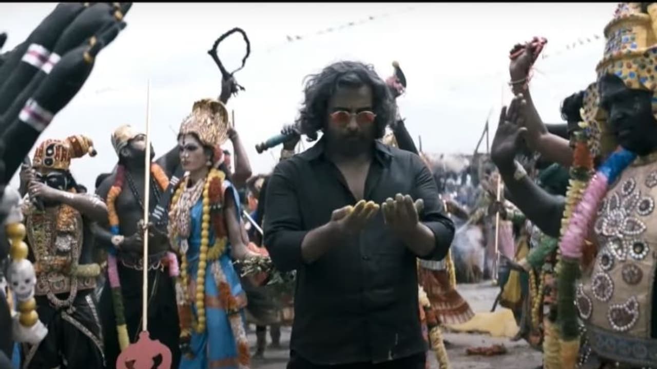 ഇതാണ് ആ വിക്രം കഥാപാത്രം; കാര്ത്തിക് സുബ്ബരാജിന്റെ 'മഹാനി'ലെ ആദ്യഗാനം ഇതാണ് ആ വിക്രം കഥാപാത്രം; കാര്ത്തിക് സുബ്ബരാജിന്റെ 'മഹാനി'ലെ ആദ്യഗാനം