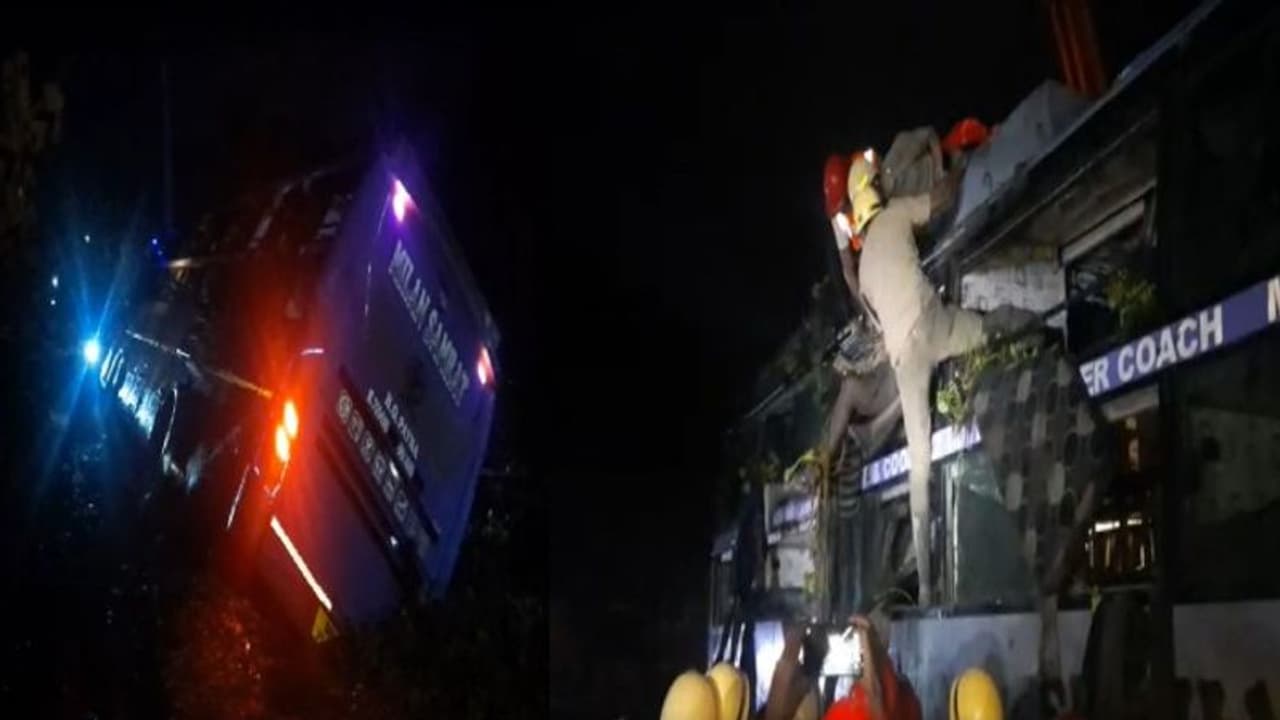 Bus Accident ক্রেন দিয়ে বাস টেনে তুলতেই মিলল একাধিক দেহ, রায়গঞ্জ বাস দুর্ঘটনায় রাতভর উদ্ধার অভিযান Bus Accident ক্রেন দিয়ে বাস টেনে তুলতেই মিলল একাধিক দেহ, রায়গঞ্জ বাস দুর্ঘটনায় রাতভর উদ্ধার অভিযান