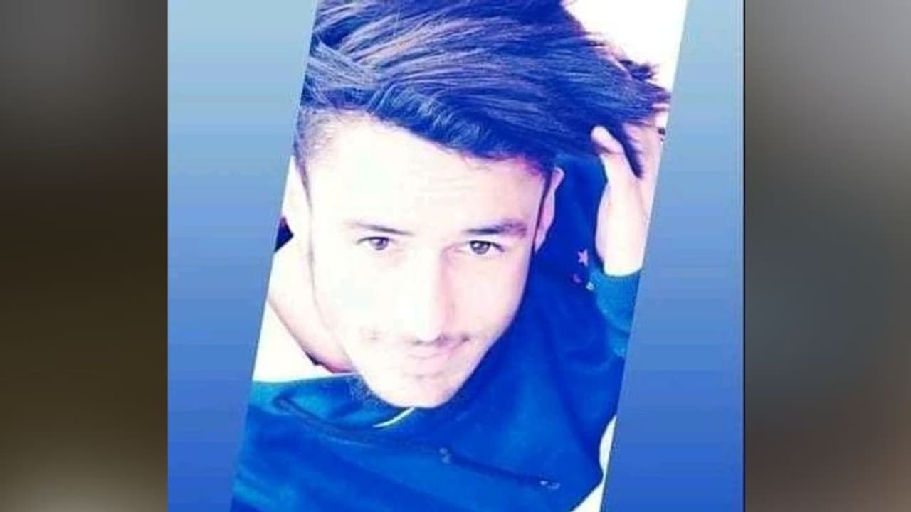 Jammu Kashmir में एक और आतंकवादी का एनकाउंटर, पंजाब से हथियार और विस्फोटक के साथ 3 गिरफ्तार Jammu Kashmir में एक और आतंकवादी का एनकाउंटर, पंजाब से हथियार और विस्फोटक के साथ 3 गिरफ्तार