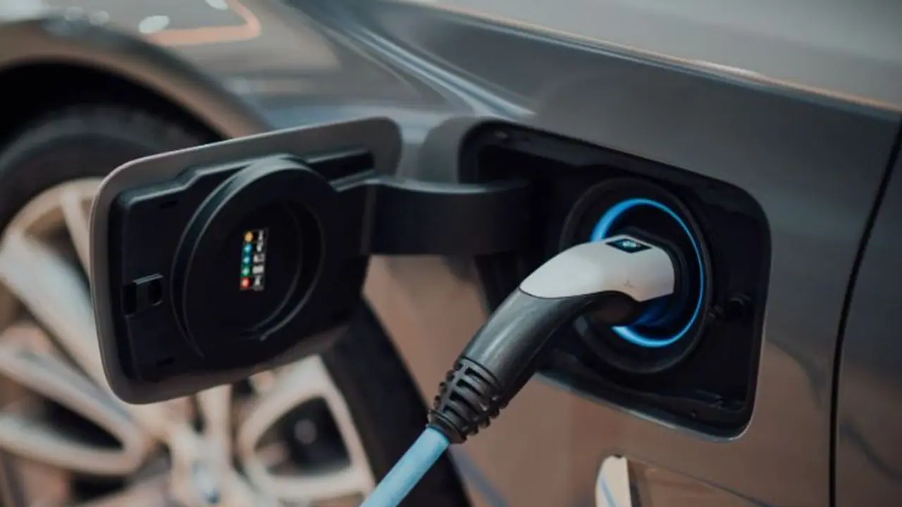 MH Early Bird Incentive ಮಾರ್ಚ್ 31ರ ವರೆಗೆ ಎಲೆಕ್ಟ್ರಿಕ್ ವಾಹನ ಖರೀದಿ ಮೇಲಿನ ಸಬ್ಸಿಡಿ ವಿಸ್ತರಣೆ!