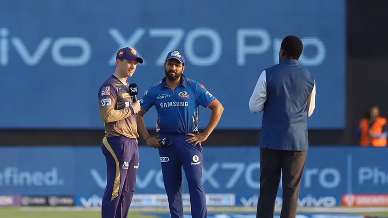 IPL 2021 MI KKR அணிகளில் கண்டிப்பாக அந்த அணி தான் பிளே ஆஃபிற்கு முன்னேறும்..! முன்னாள் வீரர் அதிரடி IPL 2021 MI KKR அணிகளில் கண்டிப்பாக அந்த அணி தான் பிளே ஆஃபிற்கு முன்னேறும்..! முன்னாள் வீரர் அதிரடி