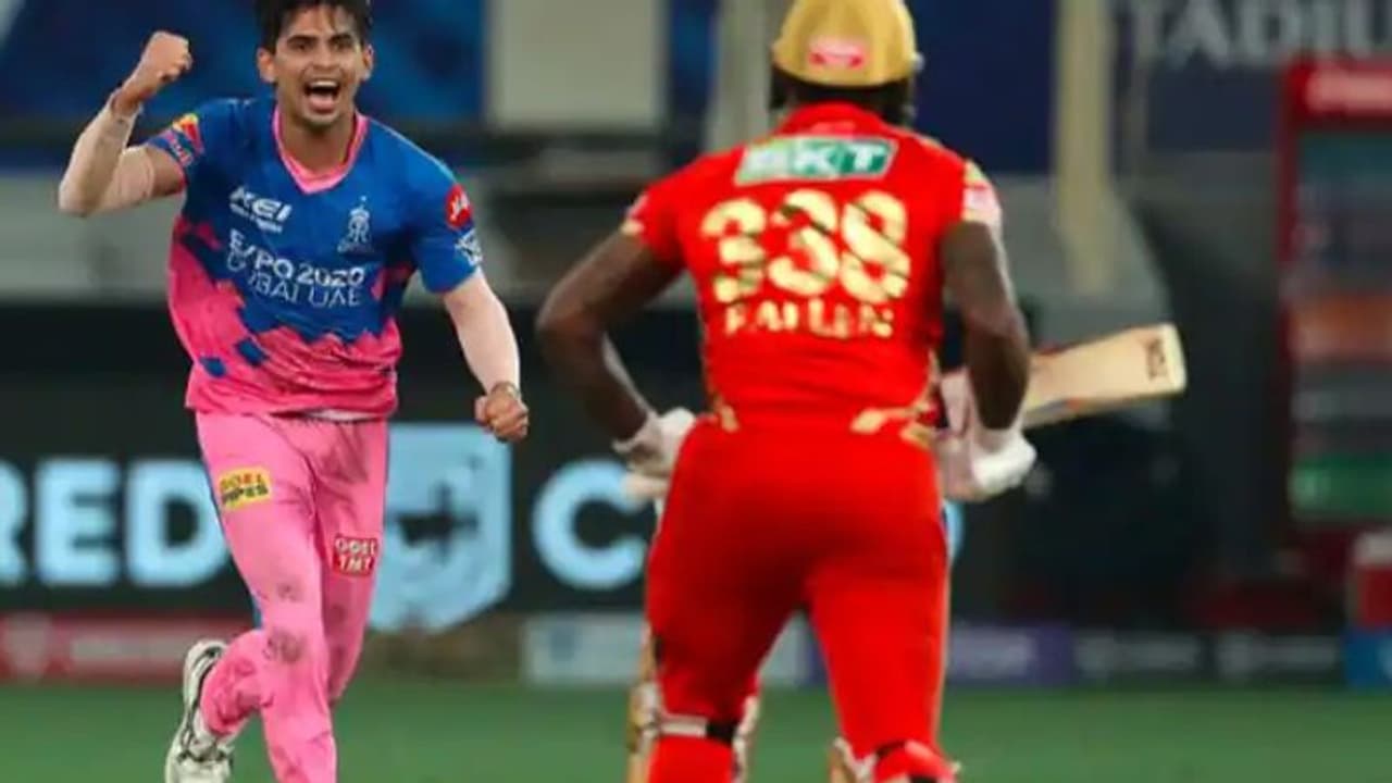 ये है कार्तिक की कहानी: रणजी में चोट लगी, इलाज के लिए पिता ने बेची जमीन, अब IPL में फेंका सबसे रोमांचक ओवर