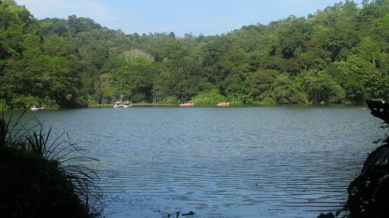 Dharwad: ಮೋಸಕ್ಕೆ ನೊಂದ ರೈತ ಕುಟುಂಬ ಆತ್ಮಹತ್ಯೆಗೆ ಯತ್ನ Dharwad: ಮೋಸಕ್ಕೆ ನೊಂದ ರೈತ ಕುಟುಂಬ ಆತ್ಮಹತ್ಯೆಗೆ ಯತ್ನ