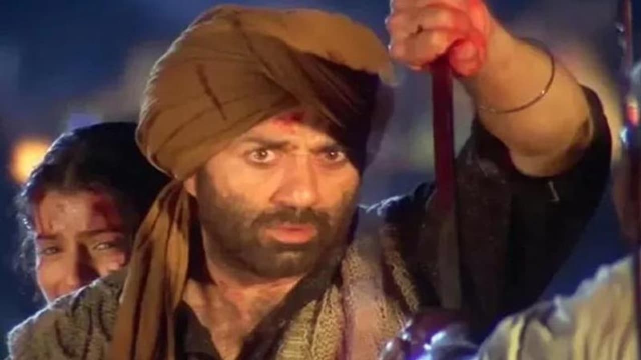 20 साल बाद फिर गदर मचाने आ रहे सनी देओल, डायरेक्टर ने तैयार की फिल्म की कहानी 20 साल बाद फिर गदर मचाने आ रहे सनी देओल, डायरेक्टर ने तैयार की फिल्म की कहानी