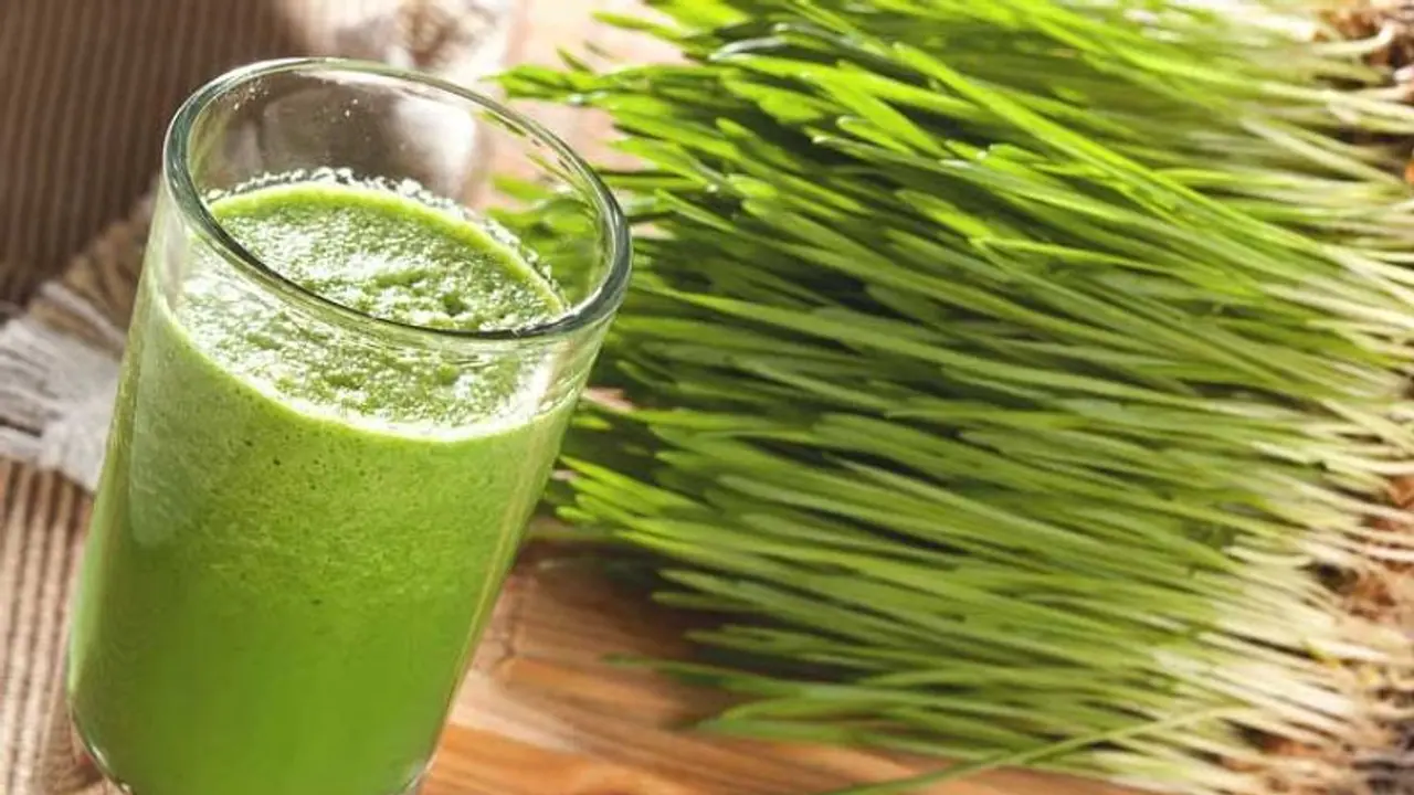 വീറ്റ് ഗ്രാസ് ജ്യൂസ് കുടിച്ചാലുള്ള ആരോ​ഗ്യ​ഗുണങ്ങൾ ചെറുതല്ല
