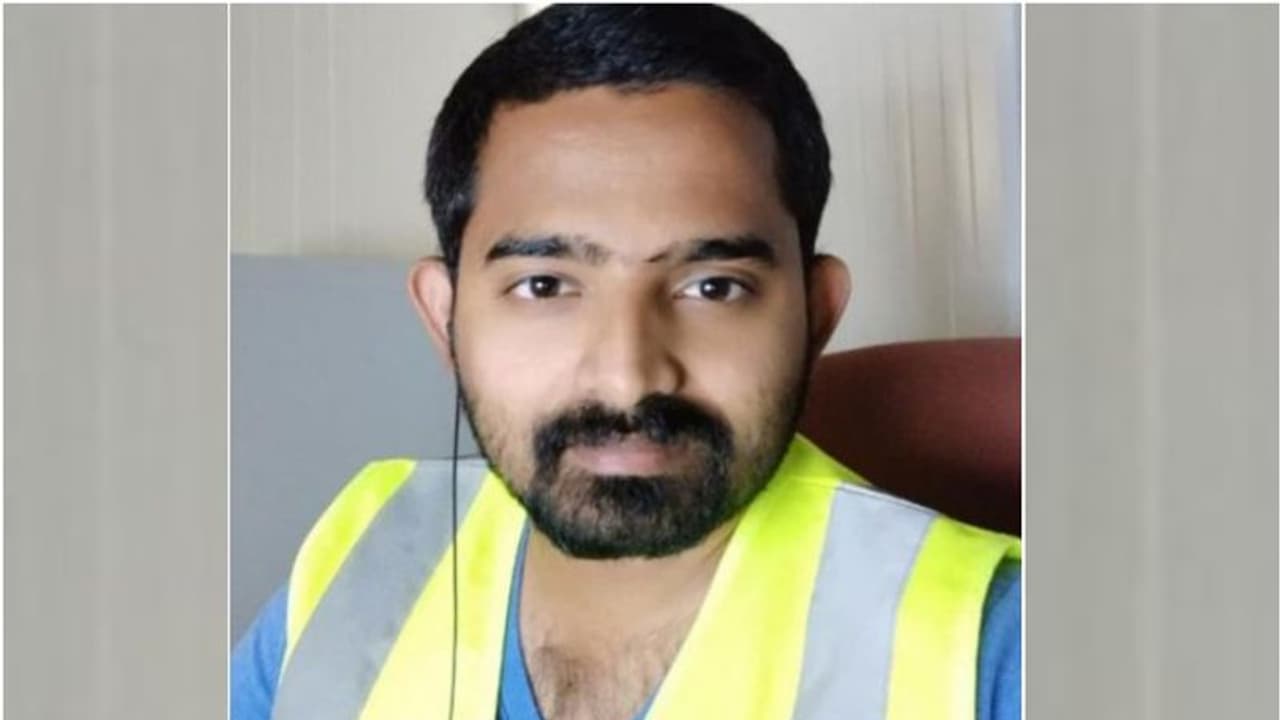 പ്രവാസി മലയാളി യുവാവ് വാഹനാപകടത്തില് മരിച്ചു പ്രവാസി മലയാളി യുവാവ് വാഹനാപകടത്തില് മരിച്ചു