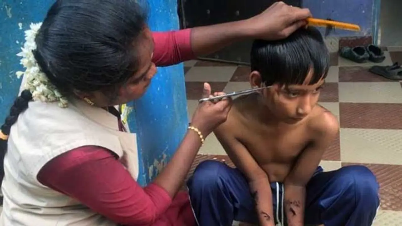 ஆசிரியை மகாலட்சுமி மாலையில் பணியிடை நீக்கம்.. 6 மணி நேரத்தில் சஸ்பெண்ட் வாபஸ் பெறப்பட்ட பின்னணி..! ஆசிரியை மகாலட்சுமி மாலையில் பணியிடை நீக்கம்.. 6 மணி நேரத்தில் சஸ்பெண்ட் வாபஸ் பெறப்பட்ட பின்னணி..!