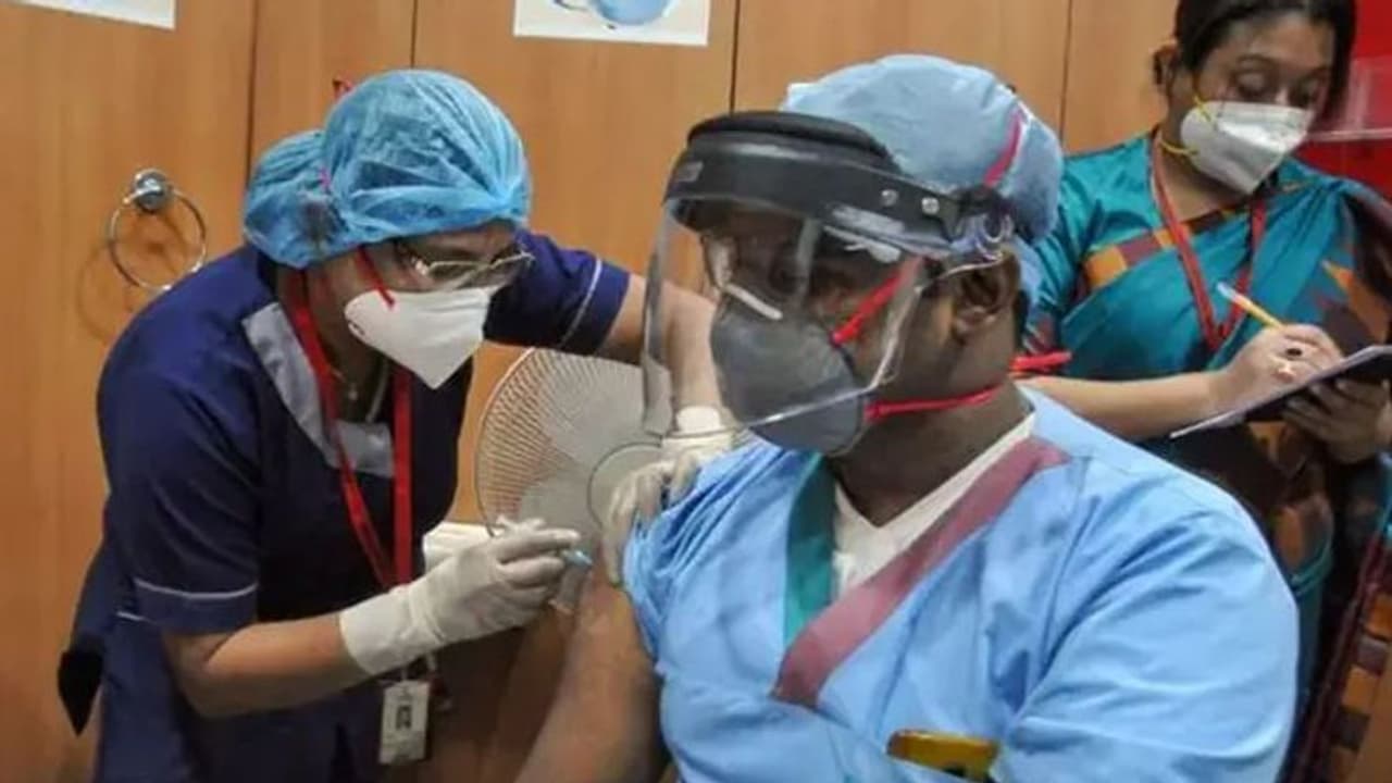 രാജ്യത്തെ വാക്സിനേഷൻ 100 കോടിക്കടുത്ത്; പുതിയ രോഗികളുടെ എണ്ണം കുറഞ്ഞു, 214 ദിവസത്തിനിടയിലെ ഏറ്റവും ആശ്വാസദിനം