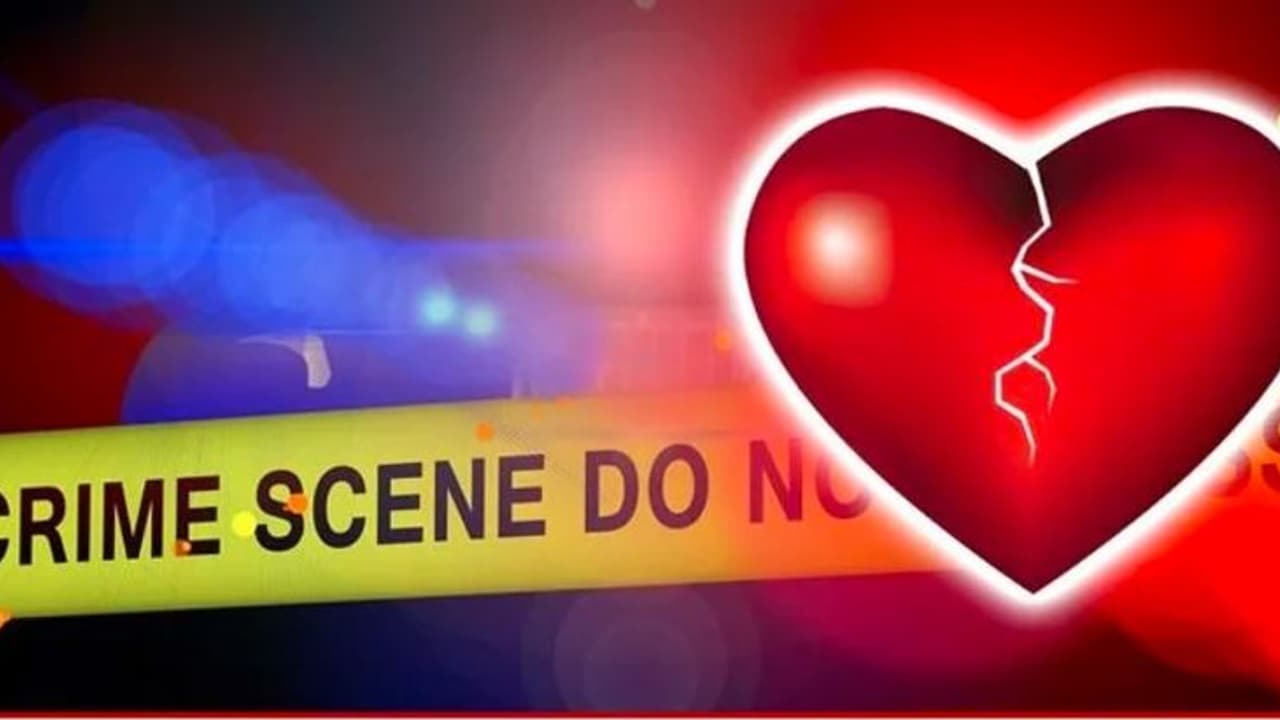 ಮೊದಲಿಗೆ ಲವ್ ಮಾಡಿ ಮದ್ವೆ ಆದ್ಲು. ಬಳಿಕ ಪಕ್ಕದ ಮನೆ ಹುಡ್ಗನೂ ಬೇಕಂದ್ಲು..! ಮೊದಲಿಗೆ ಲವ್ ಮಾಡಿ ಮದ್ವೆ ಆದ್ಲು. ಬಳಿಕ ಪಕ್ಕದ ಮನೆ ಹುಡ್ಗನೂ ಬೇಕಂದ್ಲು..!