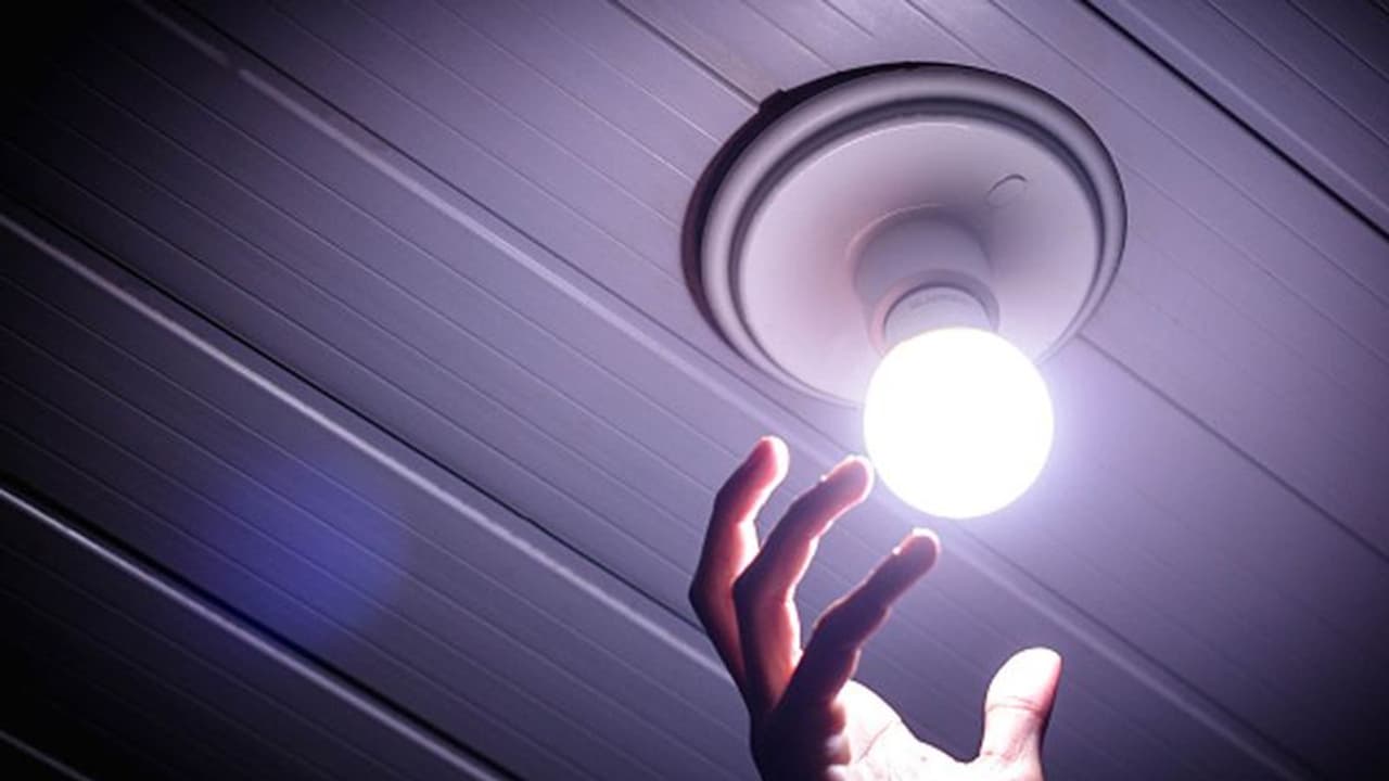 सौभाग्य योजना के चार साल पूरे: मार्च तक 2.82 करोड़ घरों में पहुंची बिजली, 18 महीने के रिकॉर्ड कनेक्शन सौभाग्य योजना के चार साल पूरे: मार्च तक 2.82 करोड़ घरों में पहुंची बिजली, 18 महीने के रिकॉर्ड कनेक्शन