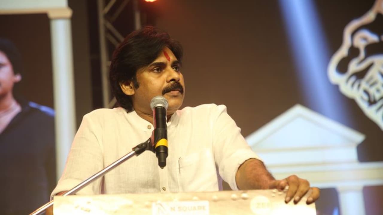 బద్వేలు ఉప ఎన్నిక: పవన్ కల్యాణ్ తో విభేదాలు, బిజెపి వ్యూహం ఇదీ... బద్వేలు ఉప ఎన్నిక: పవన్ కల్యాణ్ తో విభేదాలు, బిజెపి వ్యూహం ఇదీ...