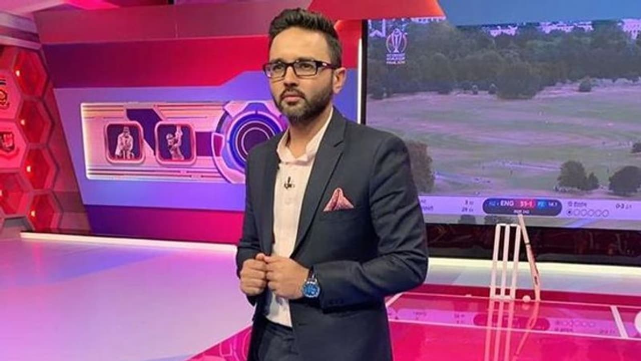 दुखद खबर: जब IPL 2021 की कमेंट्री कर रहा था ये पूर्व खिलाड़ी, तो पिता ले रहे थे अंतिम सांस दुखद खबर: जब IPL 2021 की कमेंट्री कर रहा था ये पूर्व खिलाड़ी, तो पिता ले रहे थे अंतिम सांस