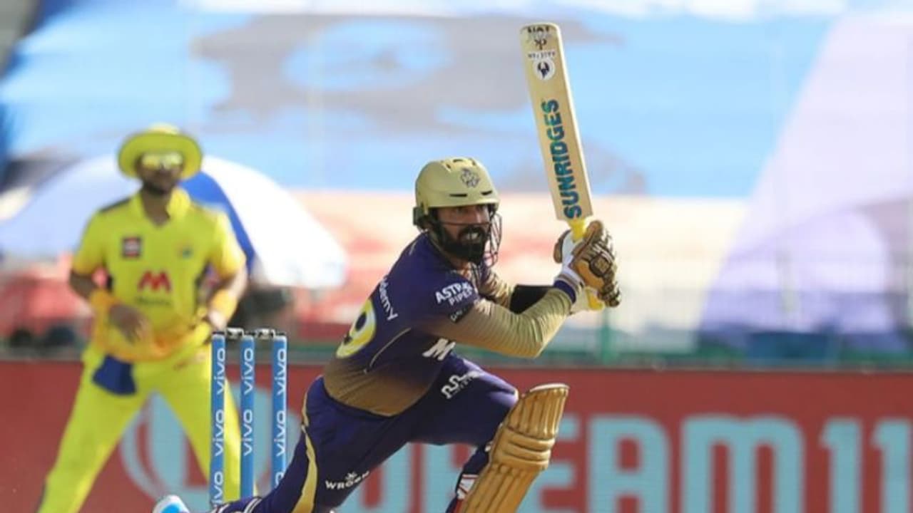 IPL 2021 #CSKvsKKR திரிபாதி, ராணா, தினேஷ் கார்த்திக் அதிரடி.. சிஎஸ்கேவிற்கு சவாலான இலக்கை நிர்ணயித்த கேகேஆர்