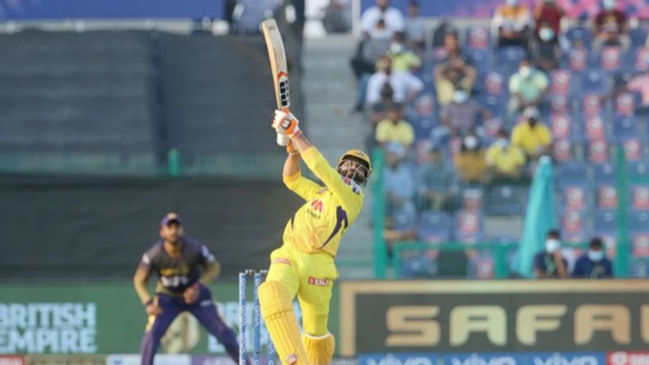 IPL 2021 நாலே பந்தில் ஆட்டத்தை திருப்பிய ஜடேஜா..! த்ரில்லான கடைசி ஓவர்.. கடைசி பந்தில் சிஎஸ்கே த்ரில் வெற்றி