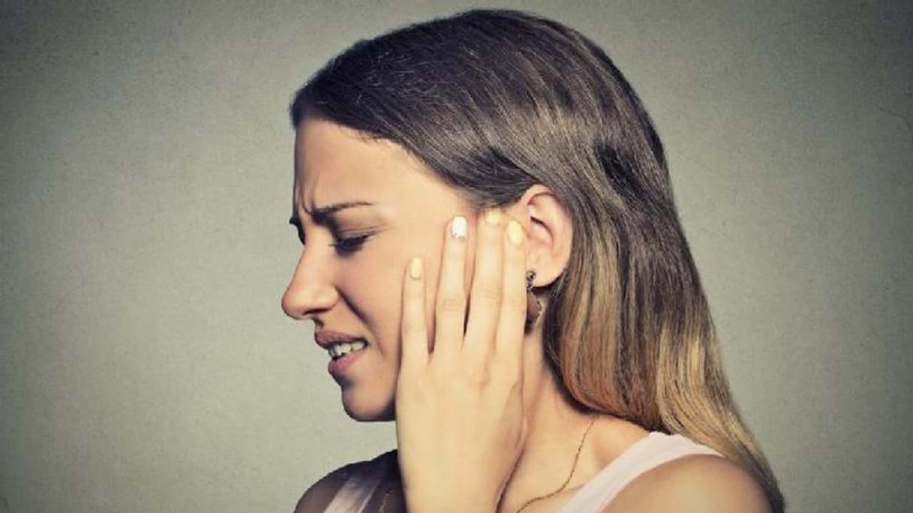 Hearing Loss: ಶೀತದಿಂದ ಕಿವಿ ಕೆಪ್ಪಾದೀತು ಎಚ್ಚರ! Hearing Loss: ಶೀತದಿಂದ ಕಿವಿ ಕೆಪ್ಪಾದೀತು ಎಚ್ಚರ!