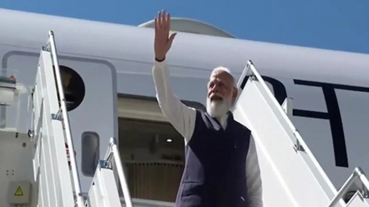 पीएम मोदी को क्यों नहीं होती है थकान, विदेश यात्रा में जाने के पहले ऐसे बनाते हैं अपना प्लान
