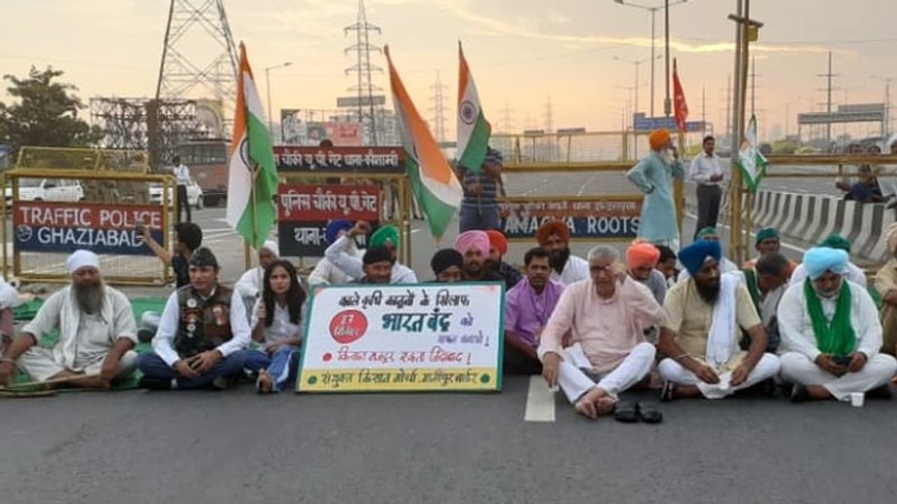 Bharat Bandh: Farmers block national highways, say they are sending a message Bharat Bandh: Farmers block national highways, say they are sending a message