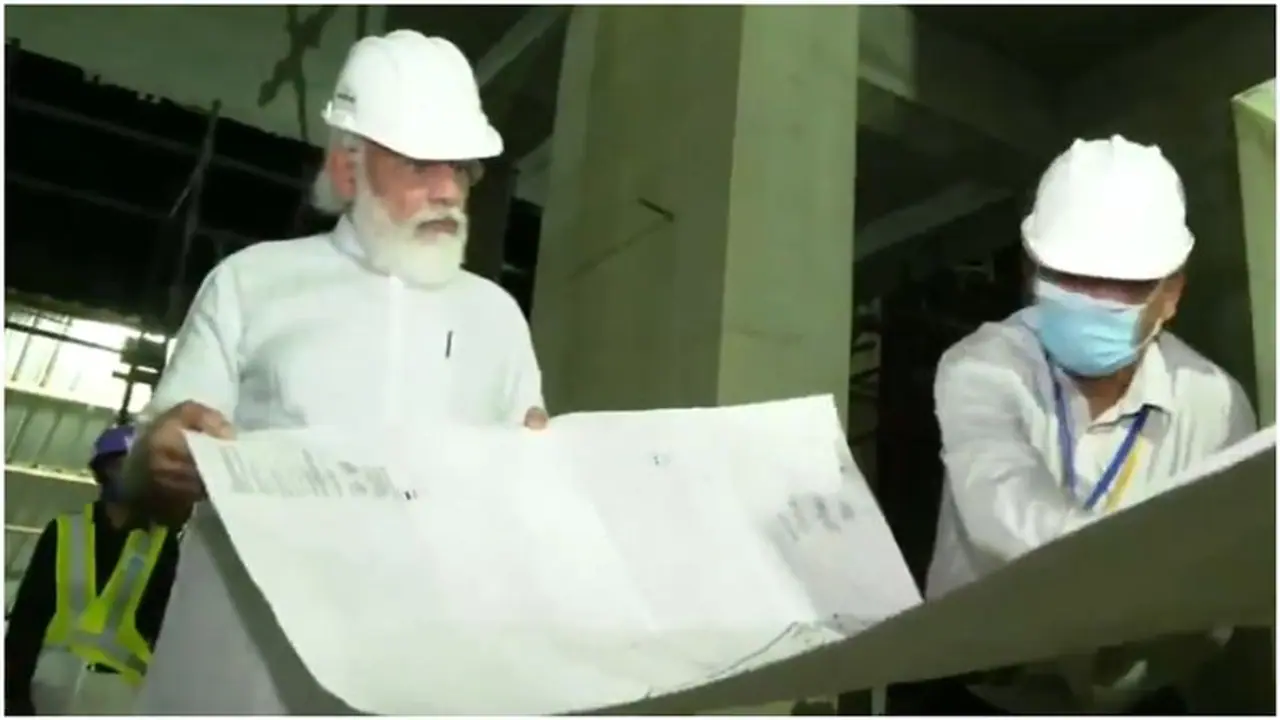 ప్రధాని నరేంద్ర మోడీ ఆకస్మిక తనిఖీ.. నూతన పార్లమెంటు నిర్మాణ పనుల పరిశీలన.. వీడియో ఇదే ప్రధాని నరేంద్ర మోడీ ఆకస్మిక తనిఖీ.. నూతన పార్లమెంటు నిర్మాణ పనుల పరిశీలన.. వీడియో ఇదే