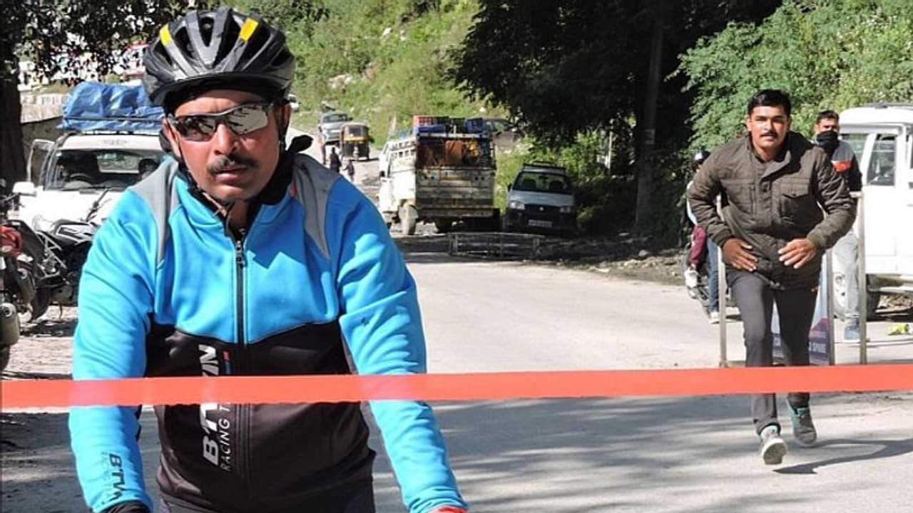 The Army officer who broke Guinness record for fastest solo cycling